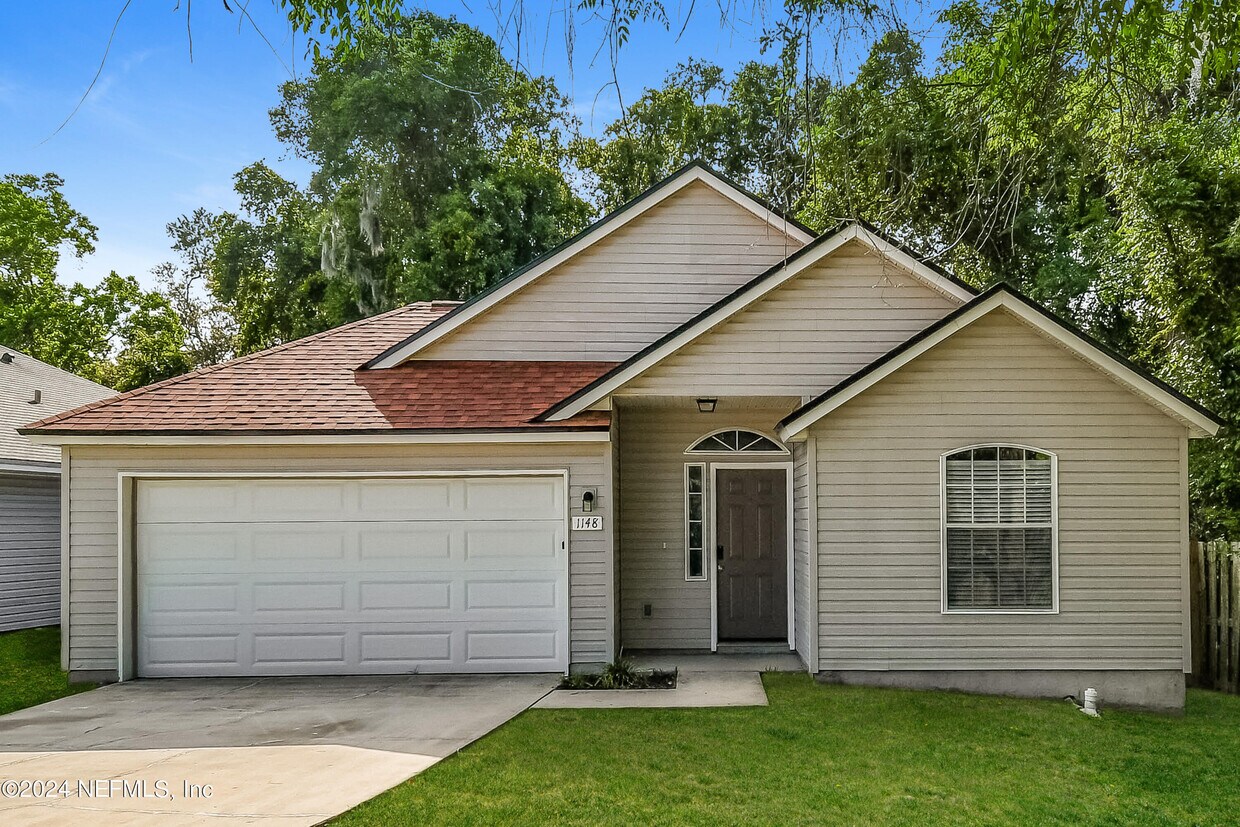 Primary Photo - 1148 Jones Creek Dr