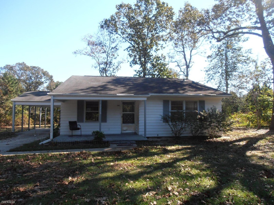 Primary Photo - 2285 Gillis Hill Rd