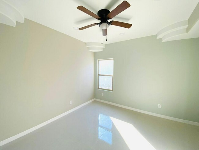 Building Photo - 209 W Rutherford Ave