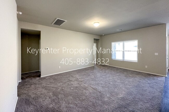 Photo - Gorgeous 4 Bed 2 Bath Home in Heart Of Yukon!