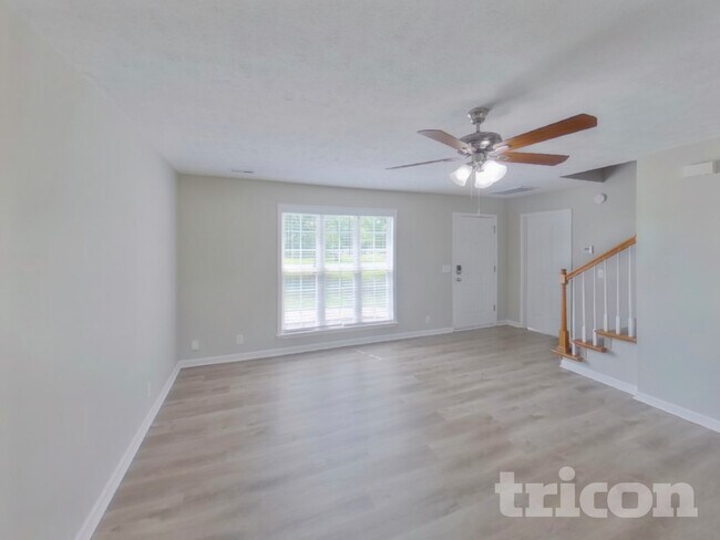 Foto del edificio - 713 Crescent Rd