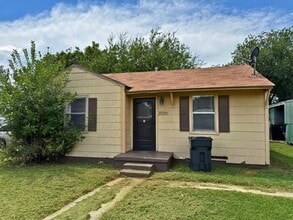 Building Photo - 3006 Colquit Rd