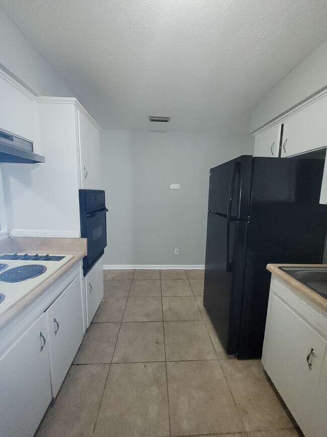 Foto del edificio - 3 Bedroom 1 Bath