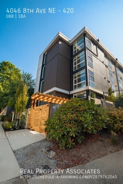 Photo - 4046 8th Ave NE-420