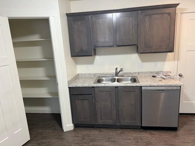 Building Photo - 14854 S Trap Rock Way
