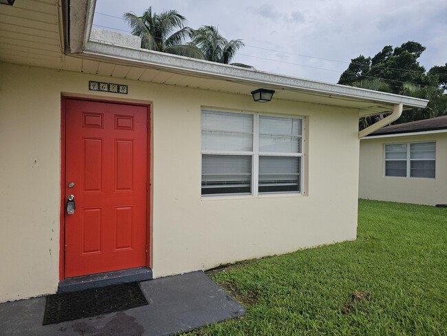 Building Photo - 4678 Myla Ln