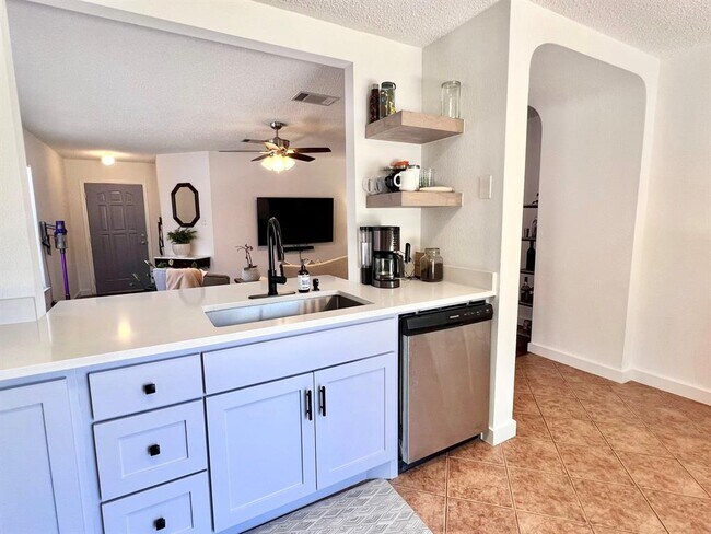 Foto del edificio - 3204 Elizabeth Anne Ln