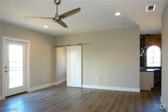 Building Photo - 4645 SE 11th Pl