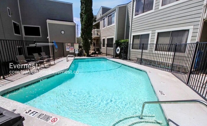 Primary Photo - 5801 Thunderbird St