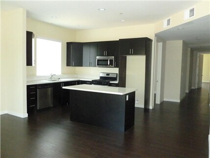 Foto del diseño de interior - 14206 Riverside Dr