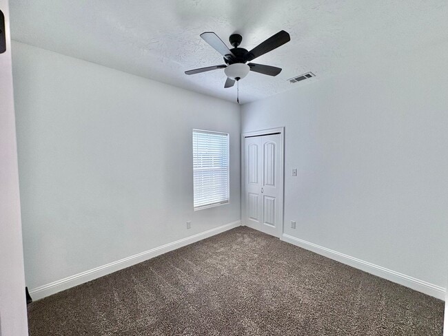 Building Photo - 1207 W Ave P