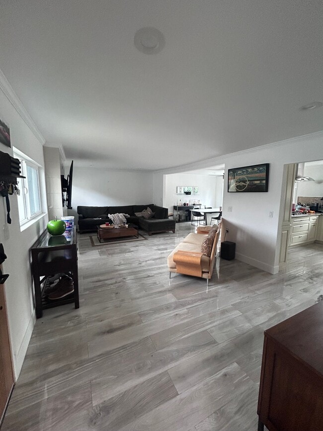 Building Photo - 2396 Redlands Dr
