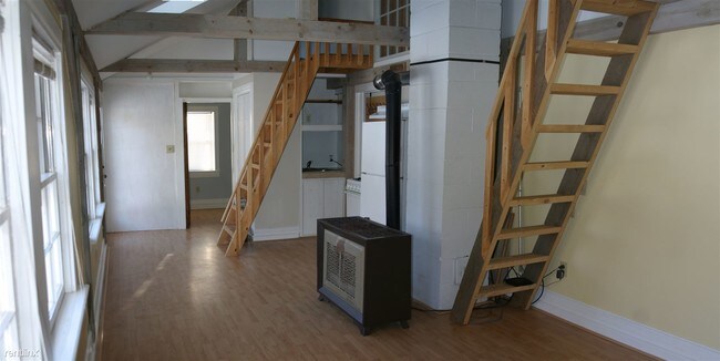 Building Photo - 448 NH Route 140
