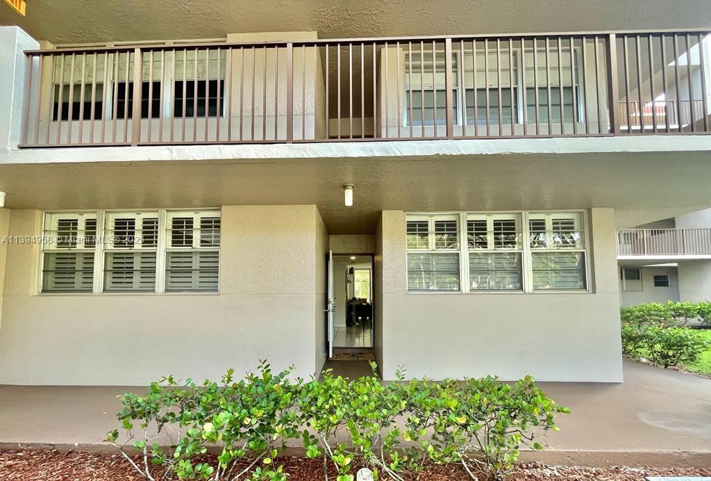 Primary Photo - 1811 Sabal Palm Dr