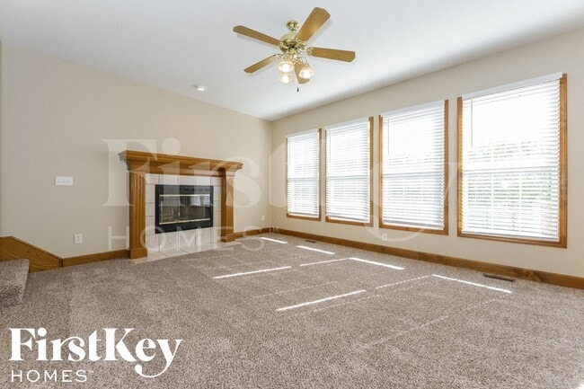 Building Photo - 711 Old Paint Rd