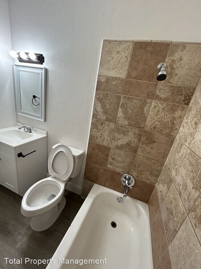 Foto del edificio - 2 br, 1 bath House - 4936 N. Holt Ave. #103