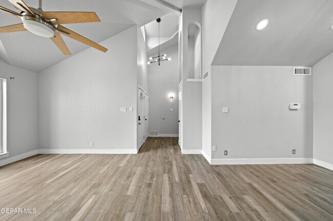 Foto del edificio - 12160 Valley Quail Dr