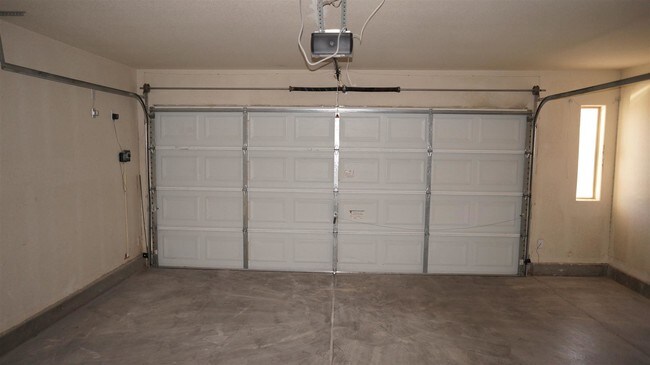Building Photo - 406 Dune Ridge Ave
