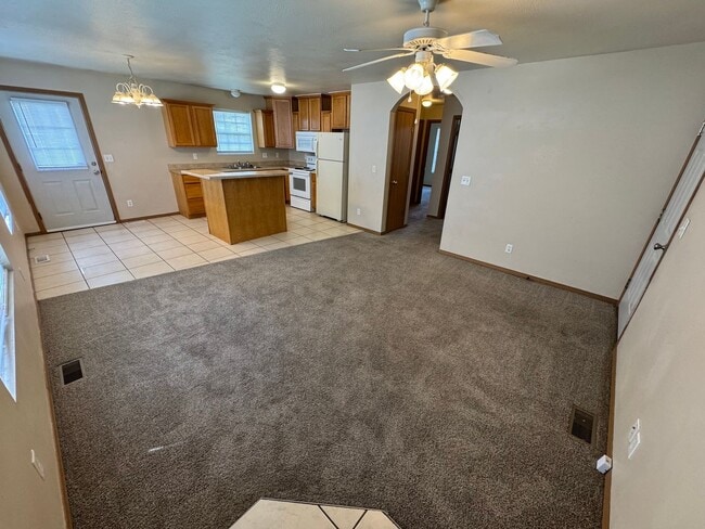 Building Photo - 2 bedroom 2 bathroom duplex with yard care...