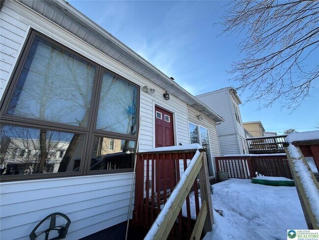 Foto del edificio - 301 Penn St