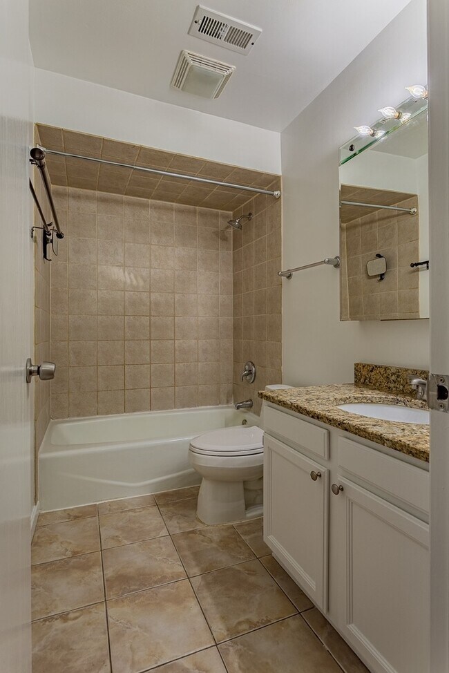 Foto del edificio - 9375 Hamilton Ct