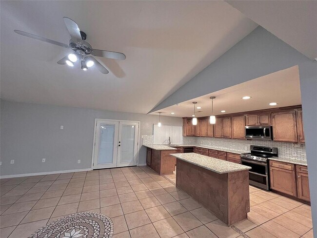 Foto del edificio - 5222 Dunnethead Dr