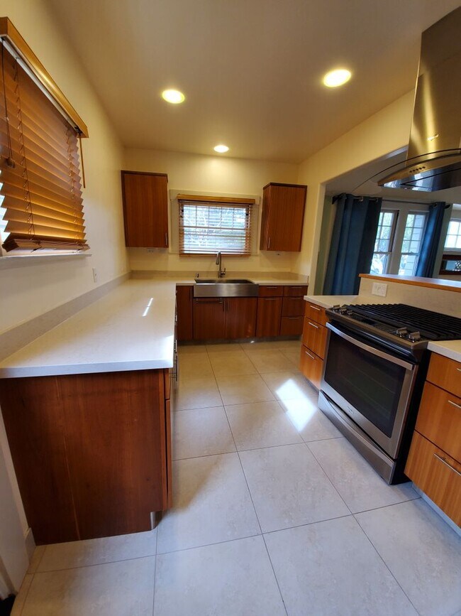 Foto del edificio - Charming 2 bedroom House Near Downtown SLO