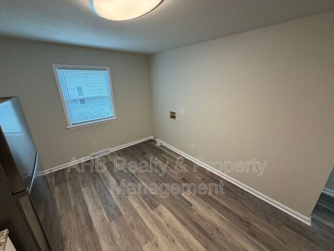 Foto del edificio - 645 Montgomery St