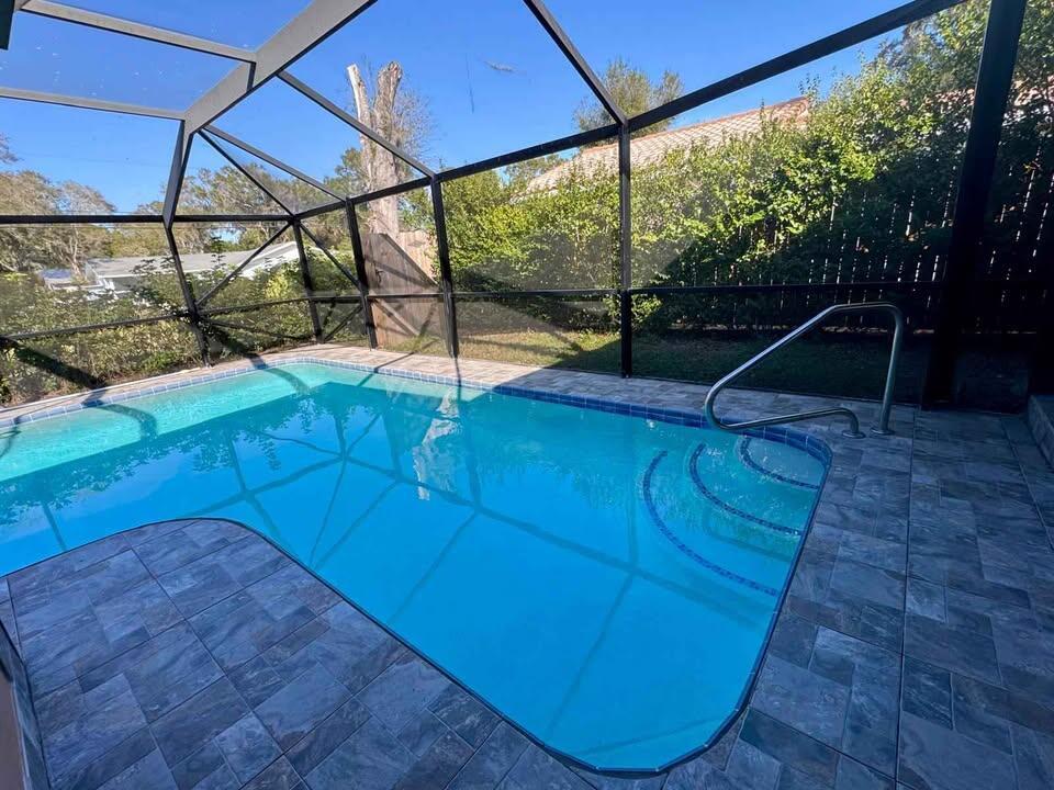 Foto principal - 703 Ulrich Rd