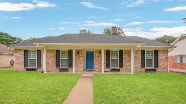 Foto del edificio - 835 Hidden Canyon Rd