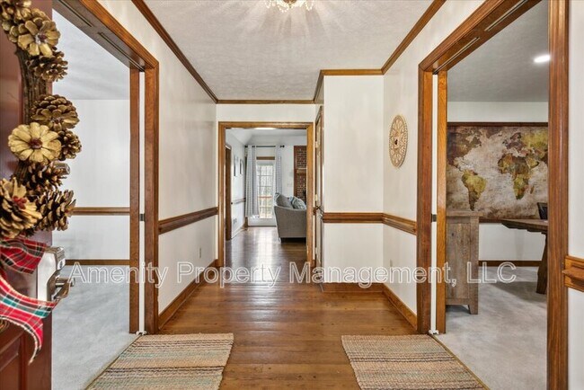 Foto del edificio - 5974 Ladysmeade Ln
