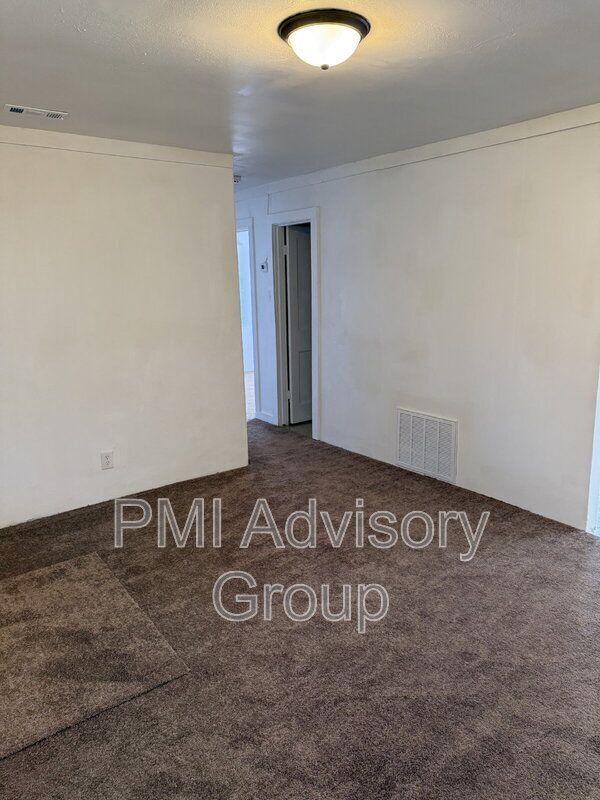 Foto del edificio - 203 SW Heights Rd
