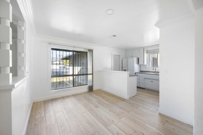 Foto del edificio - 371 W Easton St