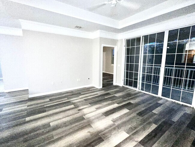 Foto del edificio - 2 Bedroom 2 Bath Hamptons at Metrowest Condo