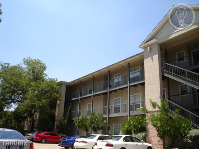 Building Photo - 2204 San Gabriel St