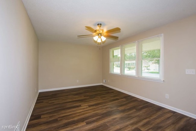 Foto del edificio - 2212 Tuxedo Rd