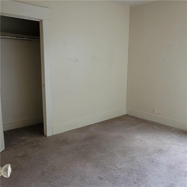 Foto del edificio - 914-918 W 9th St