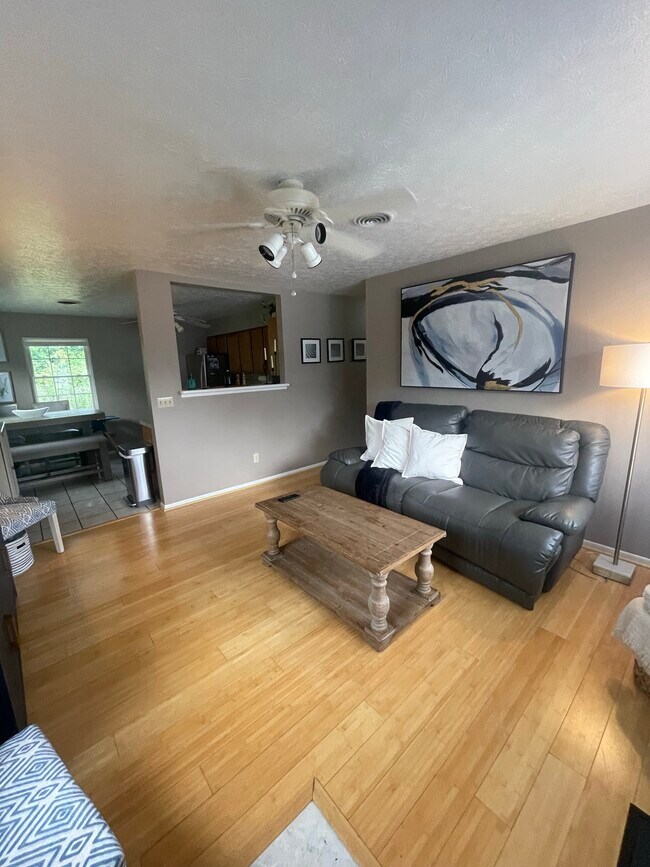 Foto del edificio - 1016 Arrowhead Dr