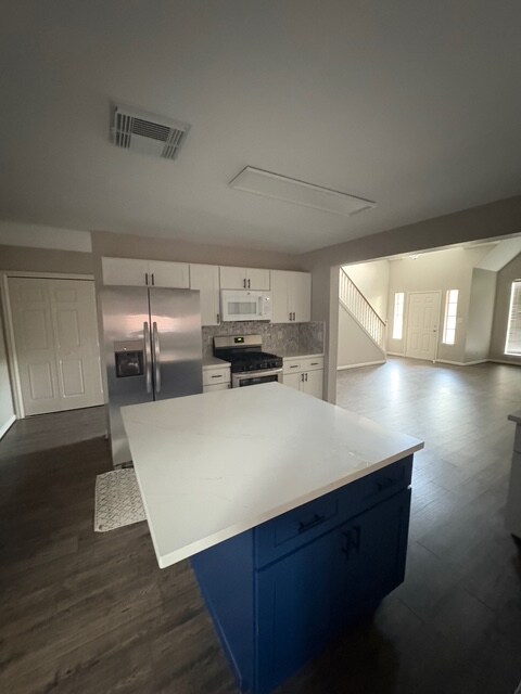 Foto del edificio - 3222 Palm Desert Ln