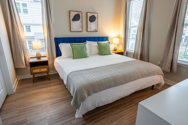 Building Photo - 110 Addison Rd