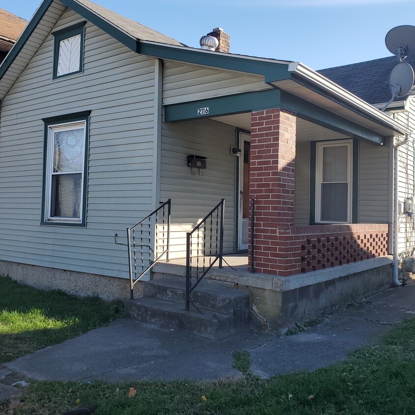 Foto principal - 2116 Hill Ave