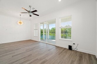 Building Photo - 212 Kara Lake Dr