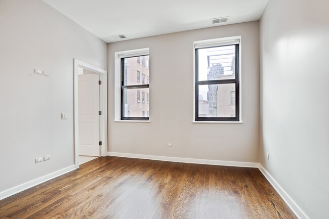 Building Photo - 209 W Ohio St