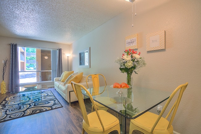 Foto del edificio - Eagle Point Apartments