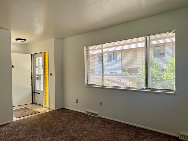 Foto del edificio - 3314 S Clarkson St