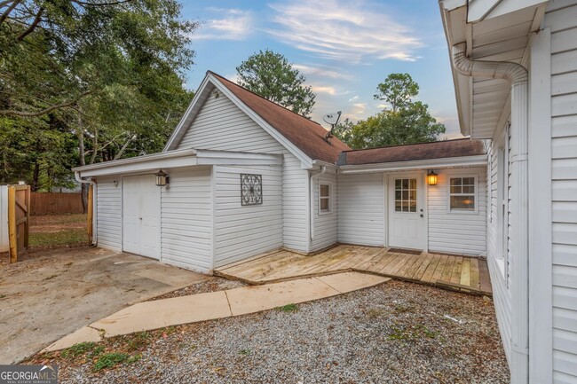 Building Photo - 103 Pine Point