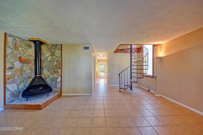 Foto del edificio - 7129 S Lagoon Dr