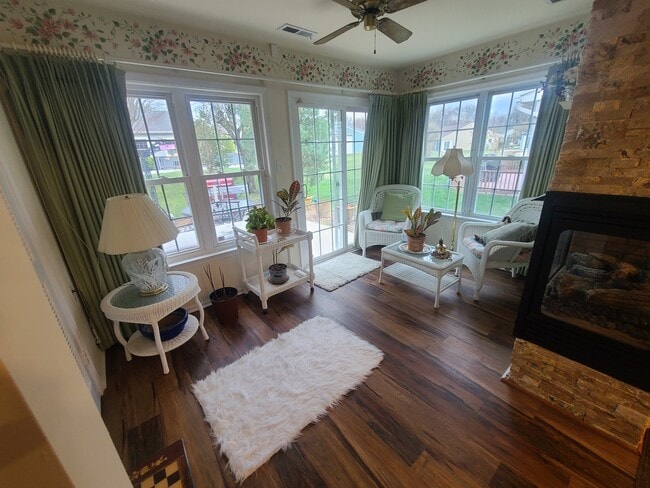 Photo - 8 White Stone Ct (Mount Laurel Township, NJ) House