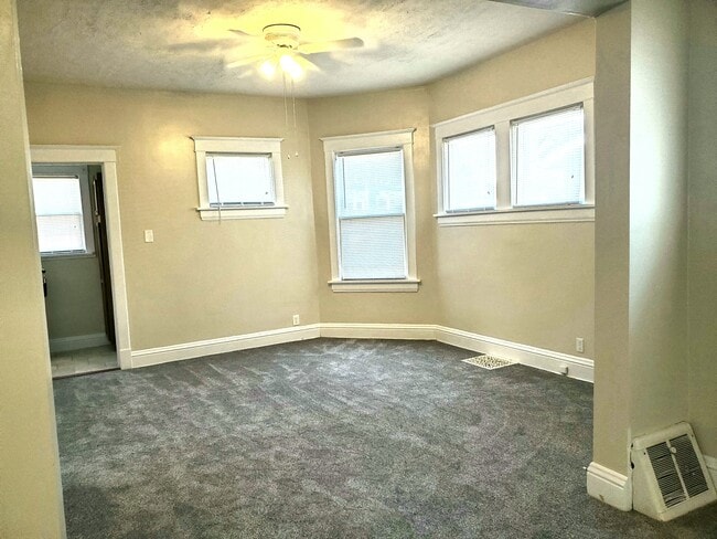 Foto del edificio - 3560 Jones St