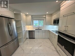 Building Photo - 2785 Ireton St